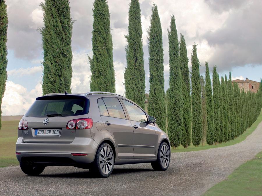  Volkswagen Golf Plus 2008 года  (фото 6 из 15)